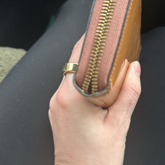 Louis Vuitton Vernis Zippy Wallet - Picture 9 of 13